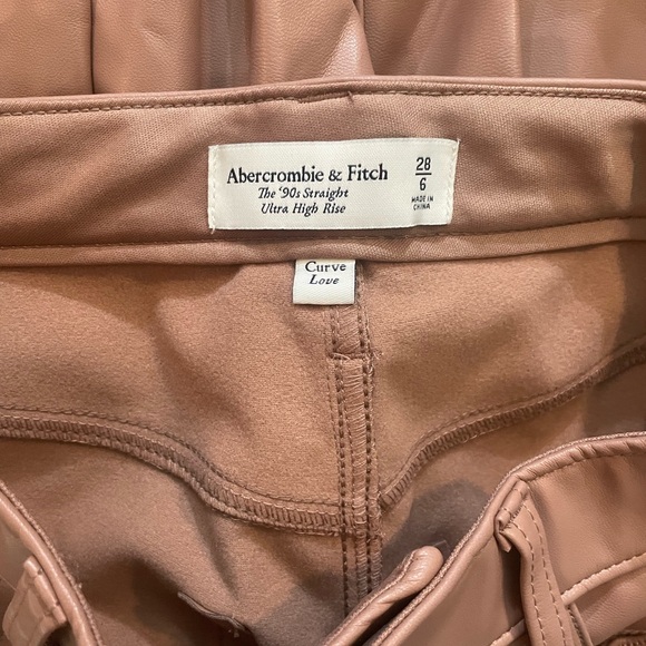 NWT Abercrombie & Fitch Faux Leather 90’s Straight Ultra High Rise Pants in Rose - Picture 9 of 9